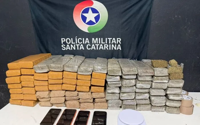 Quadrilha é presa com 74 kg de maconha em Barra Velha