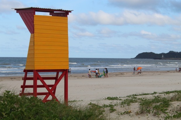 Corpo de Bombeiros Militar vai instalar 27 cadeirões de observação na praia de Navegantes