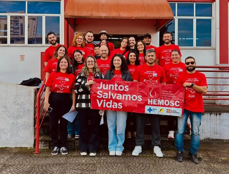 Colaboradores da Aegea SC participam de campanha de doação de sangue no Hemosc de Joinville