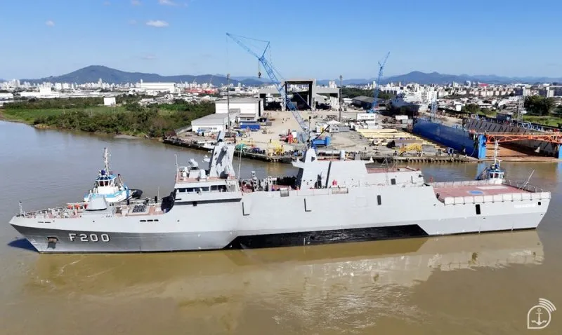 Navio de guerra da Marinha será lançado ao mar em Itajaí