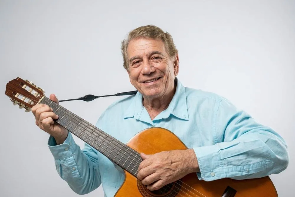 Cantor espírita Vansan com apresentações hoje e amanhã em Balneário Piçarras e Barra Velha