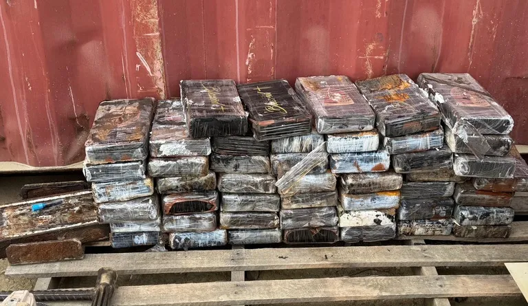 PF apreende em Navegantes 150 kg de cocaína em contêineres com destino à Europa