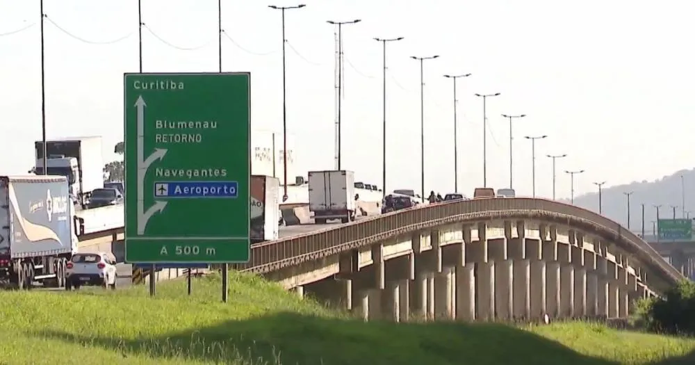 Laudo aponta ponte em estado ‘sofrível’ da ponte do Rio Itajaí-Açu na BR-101 na divisa Itajaí/Navegantes