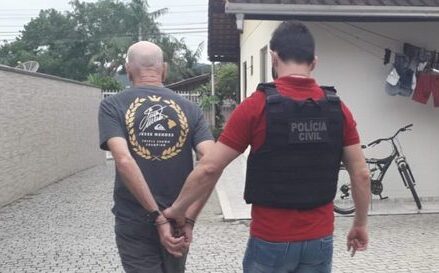 Idoso é preso suspeito de estuprar criança de 13 anos em Camboriú