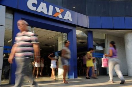 Bancos vão atender em horário especial nesta quinta-feira (24), véspera de Natal