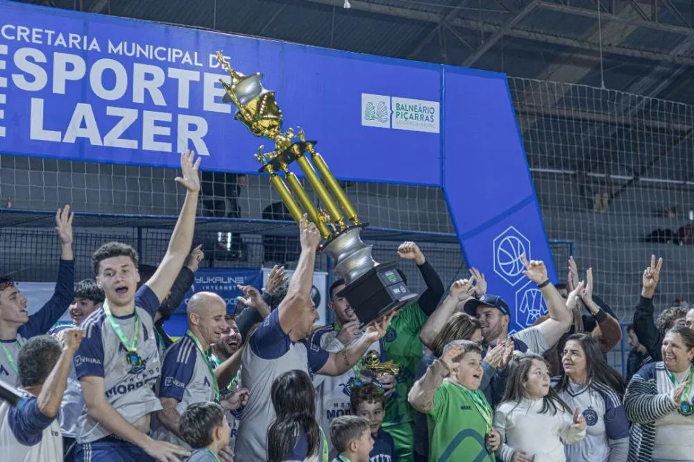 Morretes goleia e conquista o título da categoria Livre do Municipal de futsal de Balneário Piçarras 