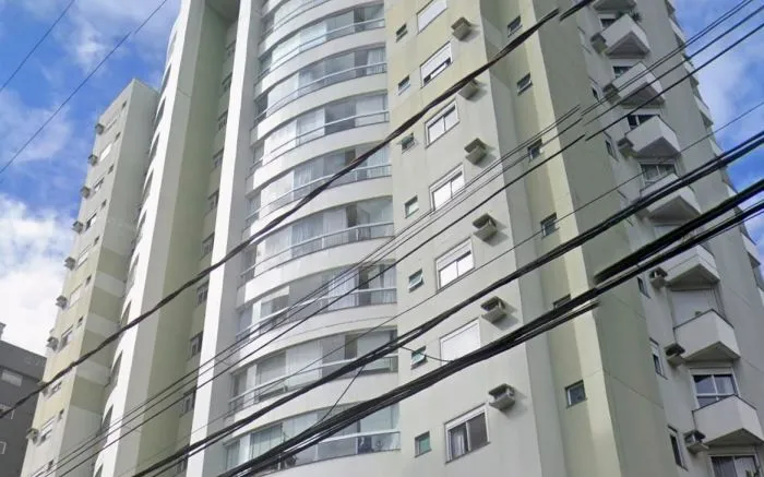 Operação sequestra R$ 5 milhões em imóveis e carro de luxo nas cidades Balneário Piçarras, Blumenau e Itapema