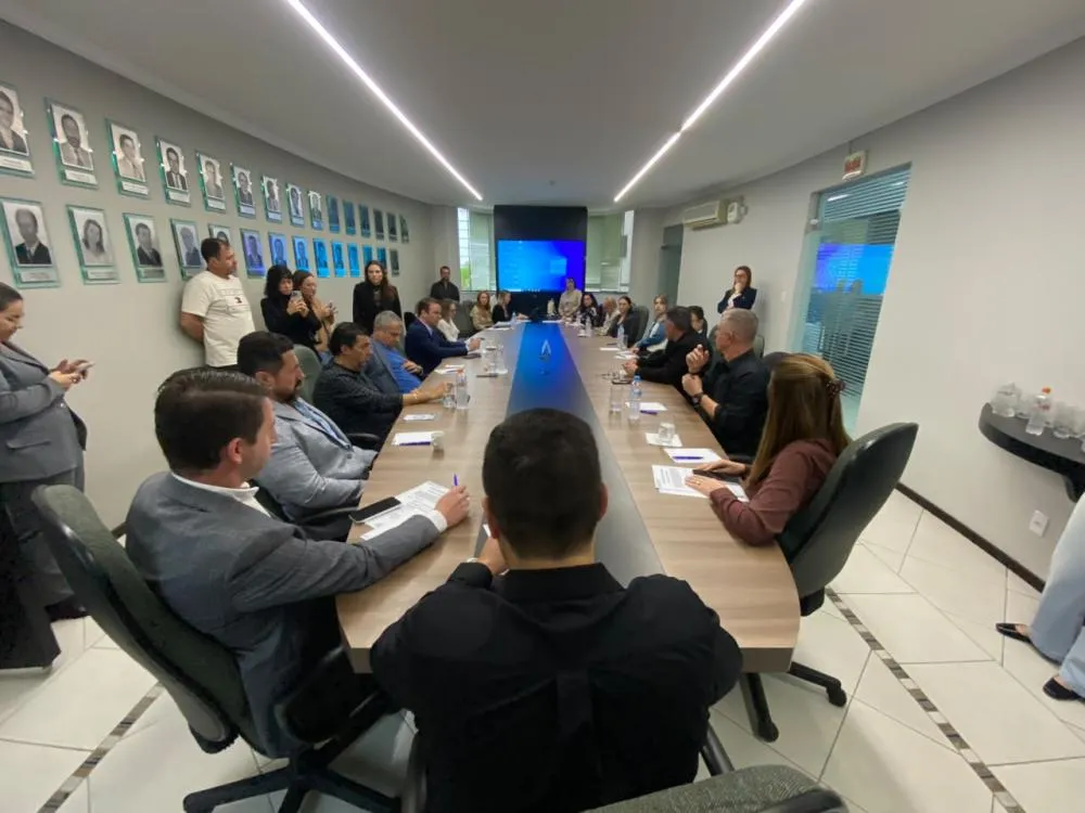 Assembleia de Prefeitos da AMFRI debate projetos estratégicos e ações de interesse regional