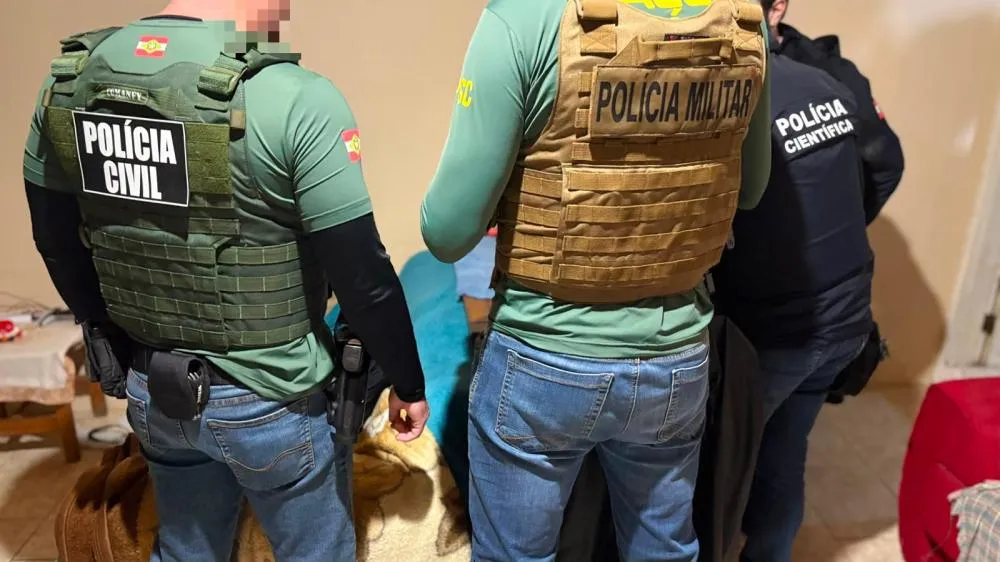 Homem é preso em Balneário Piçarras por armazenamento de material de abuso sexual infantil