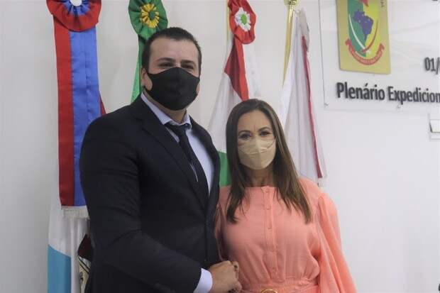 Penha: Aquiles da Costa e Maria Juraci são empossados como prefeito e vice