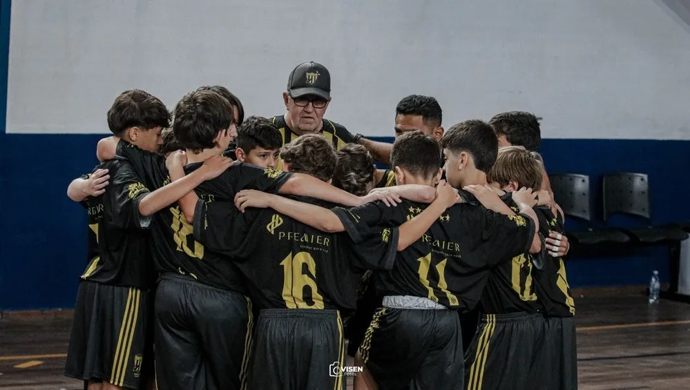 Flexa Negra carimba passaporte para as semifinais nas categorias Sub-12 e Sub-16 do Municipal de Futsal de Penha