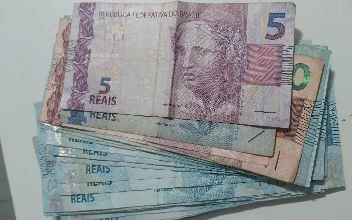 Idosa perde R$ 9 mil em golpe e estelionatário é preso na BR-101 em Balneário Piçarras 