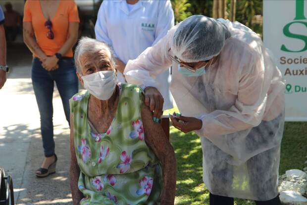 Boletim Coronavírus: Saúde de Penha faz chamamento a idosos acima de 90 anos para vacinação contra Covid-19