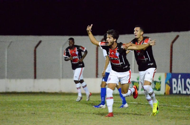 CLASSIFICADO: JOINVILLE METE 4X2 NO LINHARES E GARANTE VAGA PARA A PRÓXIMA ETAPA DA COPINHA SP