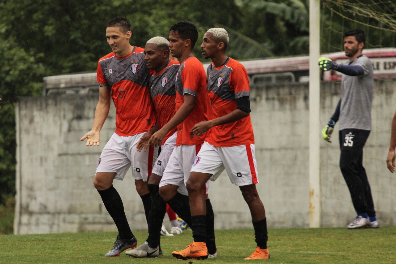 2x0: JOINVILLE O MARCÍLIO EM JOGO-TREINO NO CT DO MORRO DO MEIO