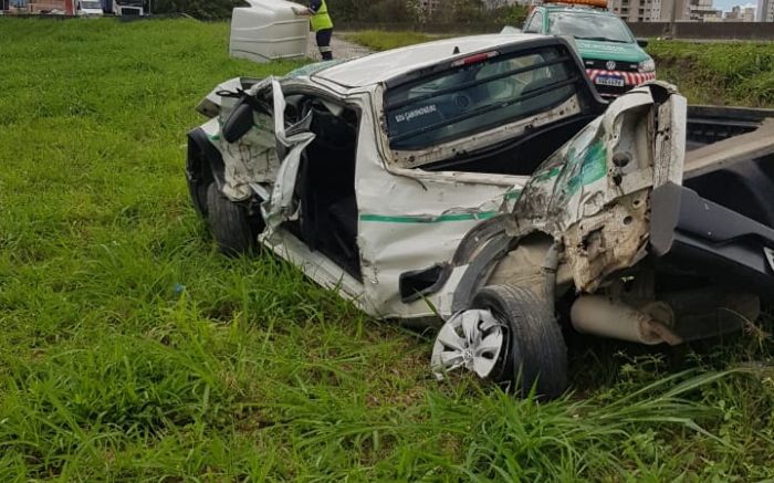 Na BR-101: Motorista de Saveiro com placas de Penha é atropelado no acostamento e está em estado grave