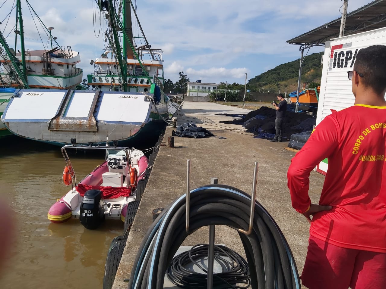 NO RIO: BOMBEIROS ENCONTRAM CORPO DO JOVEM DESAPARECIDO NO RIO ITAJAÍ-AÇU EM NAVEGANTES
