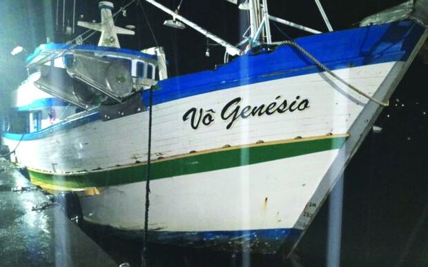 Navegantes: Pescador desaparece em alto-mar depois de briga entre tripulantes no barco Vô Genésio do Araçá, de Porto Belo