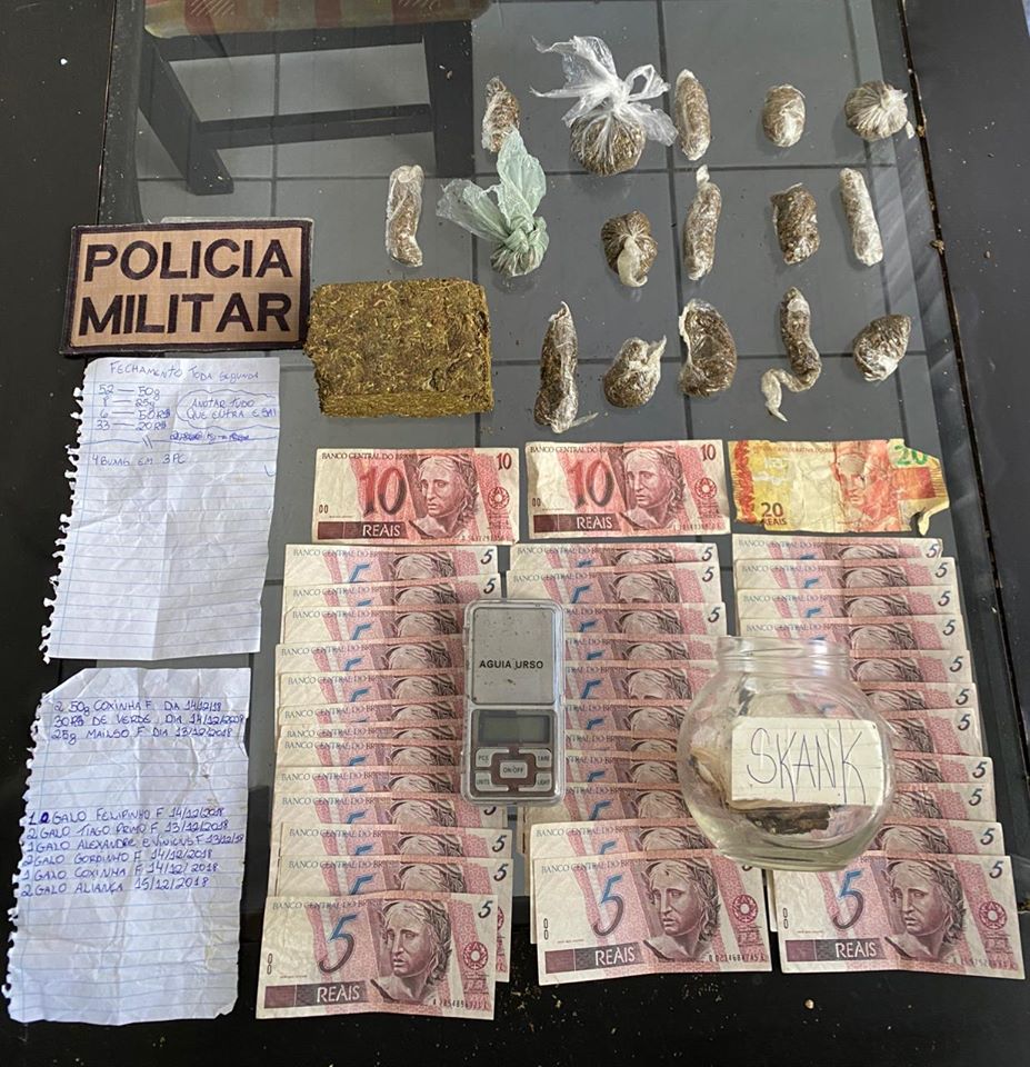 DIMDIM FAJUTO: TRIO É PRESO COM DINHEIRO FALSO E DROGAS NA PRAIA DE SÃO MIGUEL EM PENHA