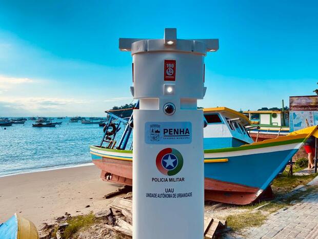 Mais segurança em Penha: Praia do Trapiche recebe totem com monitoramento policial