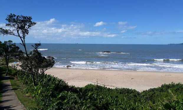 Barra Velha: Univali atesta balneabilidade de excelência na Praia do Cerro em Itajuba