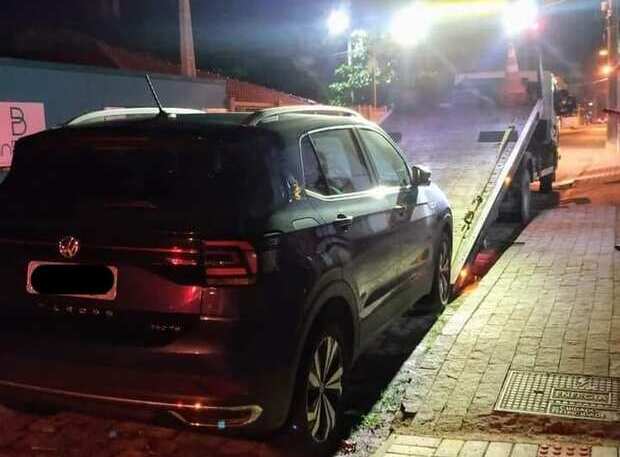 Família é amarrada por trio armado durante assalto em Barra Velha