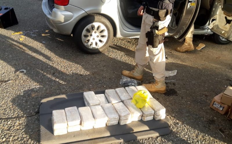 Na BR-101- PRF encontra criança de três anos em veículo com cerca de 31 quilos de crack em Joinville