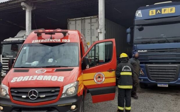 Navegantes: Mecânico é atropelado por caminhão em oficina na BR-470