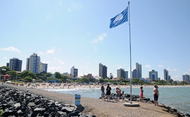 Balneário Piçarras é aprovada pelo Programa Bandeira Azul Brasil