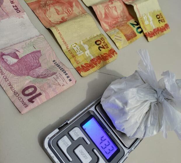 Penha: Homem é preso por vender drogas em bar no bairro Santa Lídia