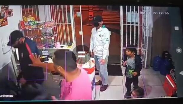 Itajaí: Dupla assalta conveniência no bairro São Vicente e foge com HB 20 das vítimas