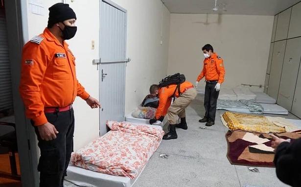 Penha: Assistência Social disponibiliza abrigo para moradores de rua na Escola Profissional Zilda Luck da Silveira no Centro da cidade