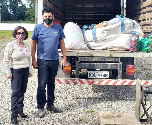 Barra Velha: AAPEC reúne 88 quilos de tampinhas plásticas, e agradece apoiadores