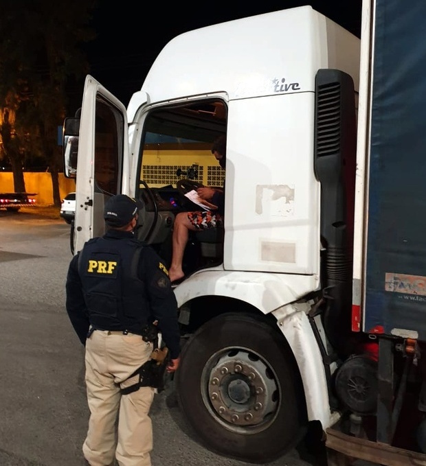 PRF e Arteris realizam Operação Acorda Motorista na BR-101