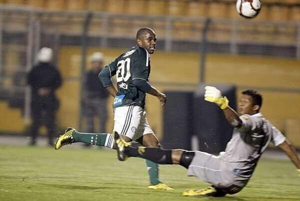 Chegando: JEC acerta com atacante ex-São Paulo, Grêmio e Palmeiras que estava no América do Rio