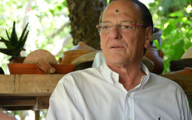 Penha: Empresário Paulo Hering o “Puc” leva quatro facadas da companheira em Armação do Itapocorói