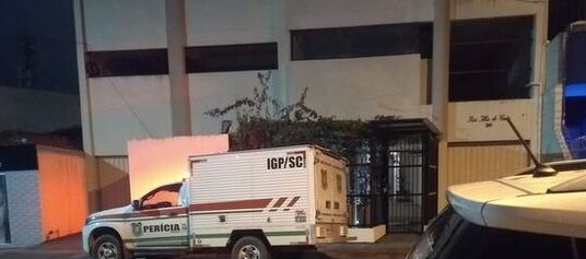 Itajaí: Homem é encontrado morto em apartamento no Centro da cidade