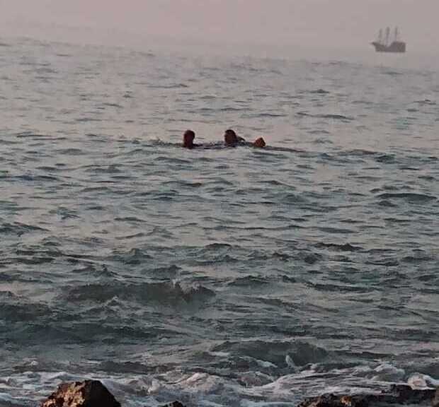 Naufrágio: Barco vira entre a praia do Quilombo e da Saudade e homem morre afogado em Penha