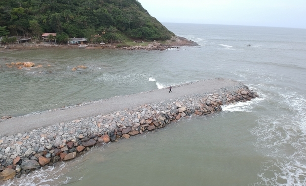 Navegantes: Assinado licenciamento ambiental para a obra do molhe do rio Gravatá