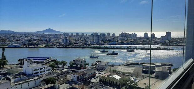 Navegantes: Pane no motor deixa Ferry boat fica à deriva no rio Itajaí-açu