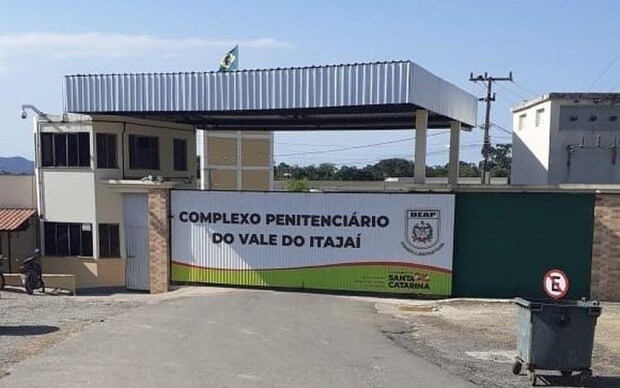 Itajaí: Dois detentos fogem da penitenciária de Canhanduba