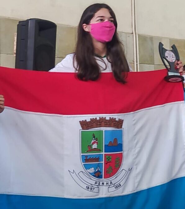 É ouro: Enxadrista penhense é campeã brasileira de xadrez escolar em Minas Gerais