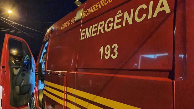 Tapas e beijos: Após briguinha de casal marido atropela esposa em frente choperia na Avenida Prefeito Eugênio Krause em Penha