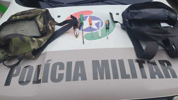 Barra Velha: Dupla de arrombadores é presa pela PM no bairro São Cristóvão