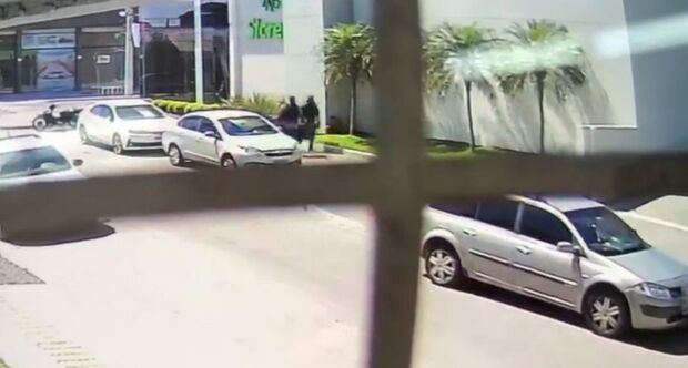 Itajaí: Bandidos assaltam agência do Sicredi e levam cerca de 190 mil reais