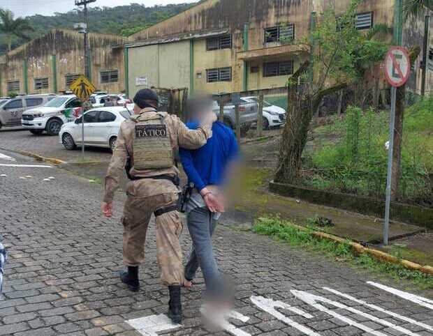 Escondidinho no Ededrom: Trio é preso após tentativa de assalto em supermercado em Guaramirim