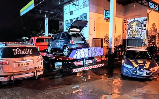 Na BR-101: Duas moradoras de Penha e um homem de Navegantes são presos com 200 quilos de maconha