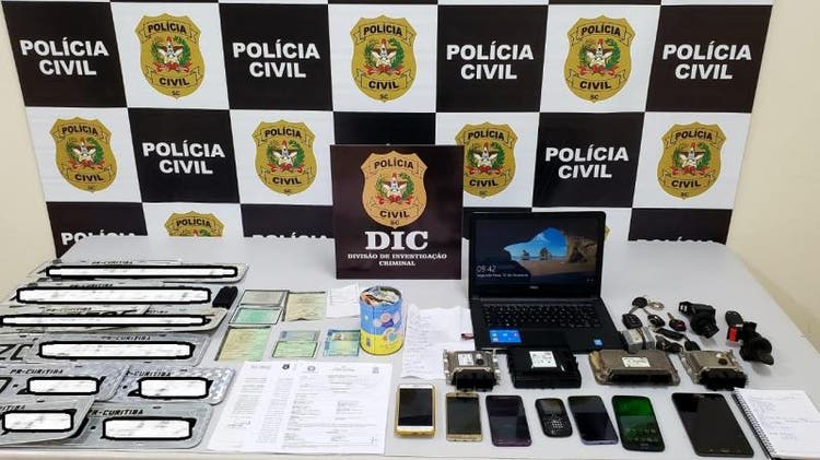 DAVAM MIGUÉ: QUADRILHA QUE ROUBAVA CARROS DE LOCADORAS É PRESA EM JOINVILLE E BARRA VELHA