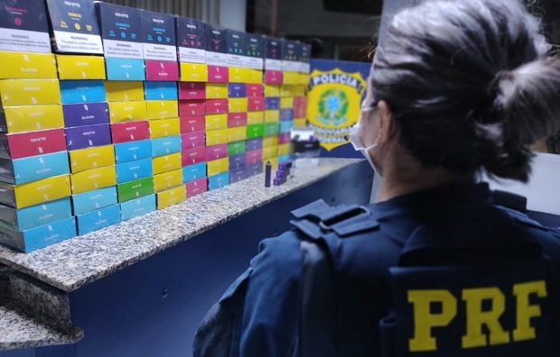 Na BR-101: PRF apreende cigarros eletrônicos contrabandeados são apreendidos em Joinville