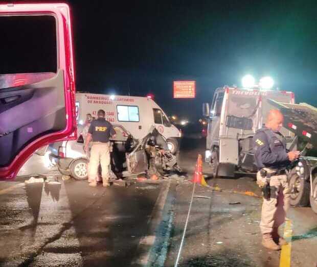 Na BR-280: Avó, filha e neta morrem em trágico acidente no acesso de Balneário Barra do Sul